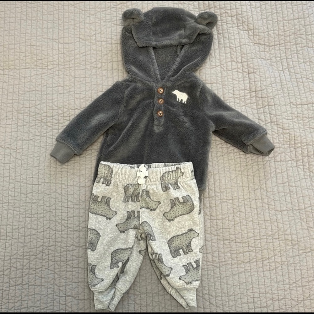 Carter’s | Warm and fuzzy bear outfit 0-3m